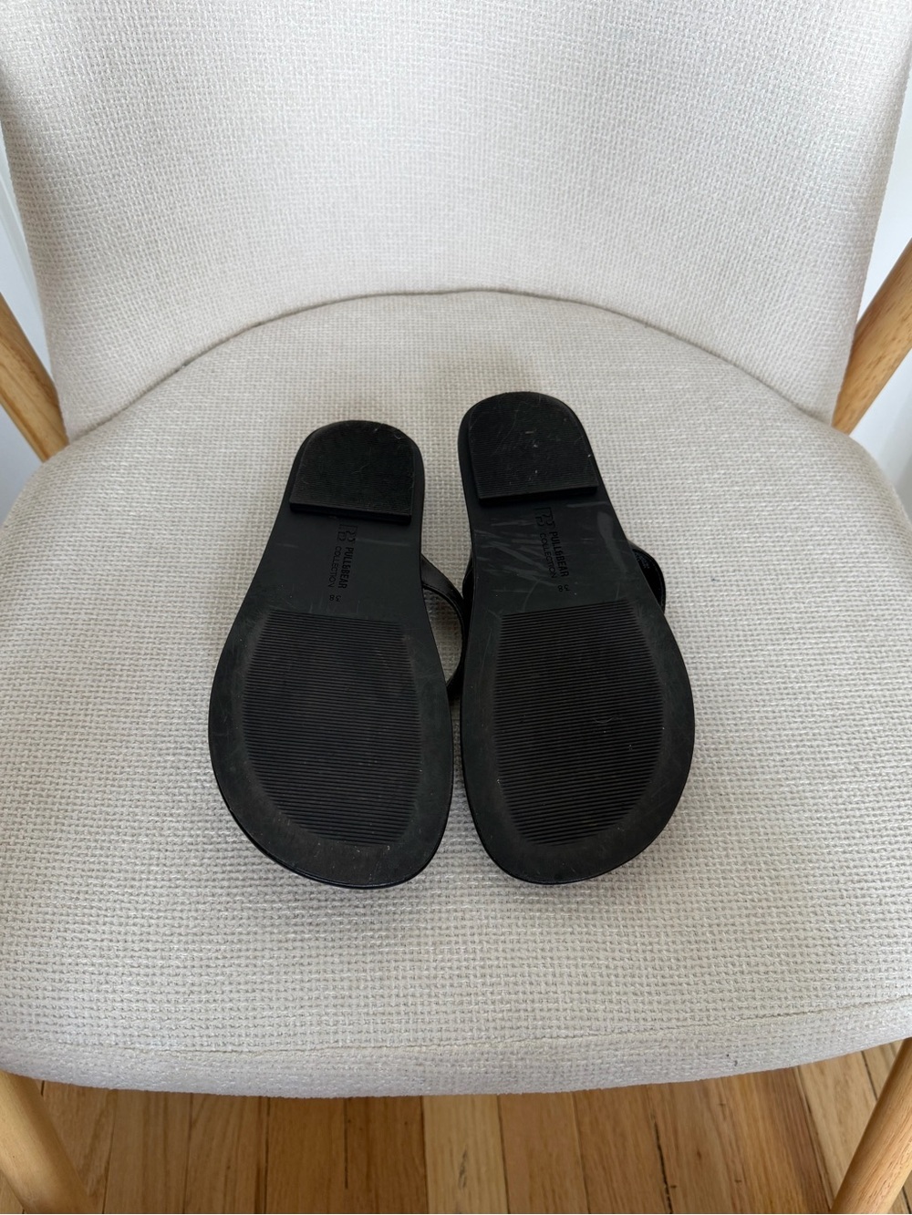 Pull&Bear Black Women's Thong Sandals - Picture 6 of 6